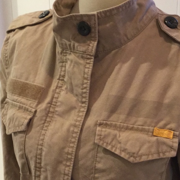 Old navy lightweight jacket - Picture 2 of 6